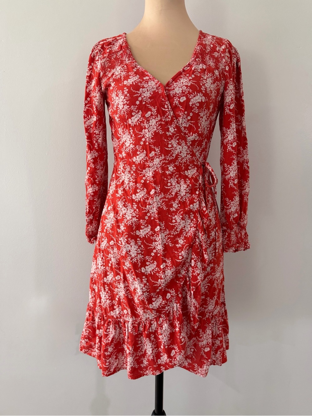 American Eagle Outfitters Orange Red White Floral V-Neck Women's Mini Wrap Dress